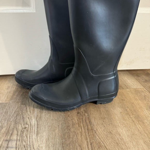 Hunter Dark Navy Blue Boots Size 8 - Picture 8 of 10